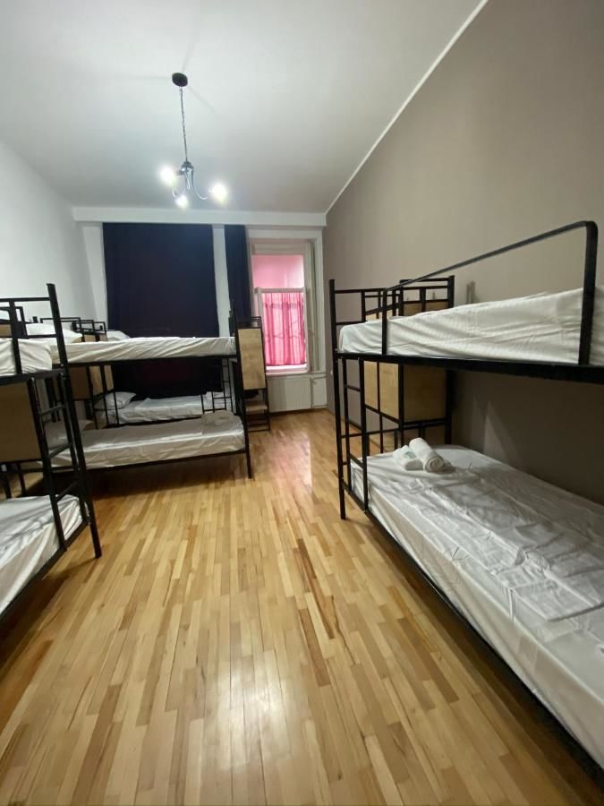 Хостелы Red Door Тбилиси-5