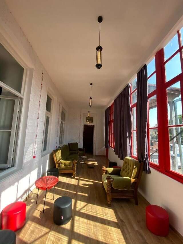 Хостелы Red Door Тбилиси-28